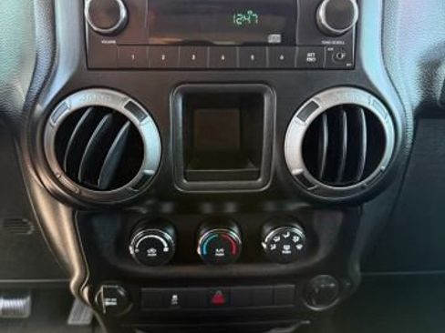 Used 2015 Jeep Wrangler Sport AWD/4WD image 25