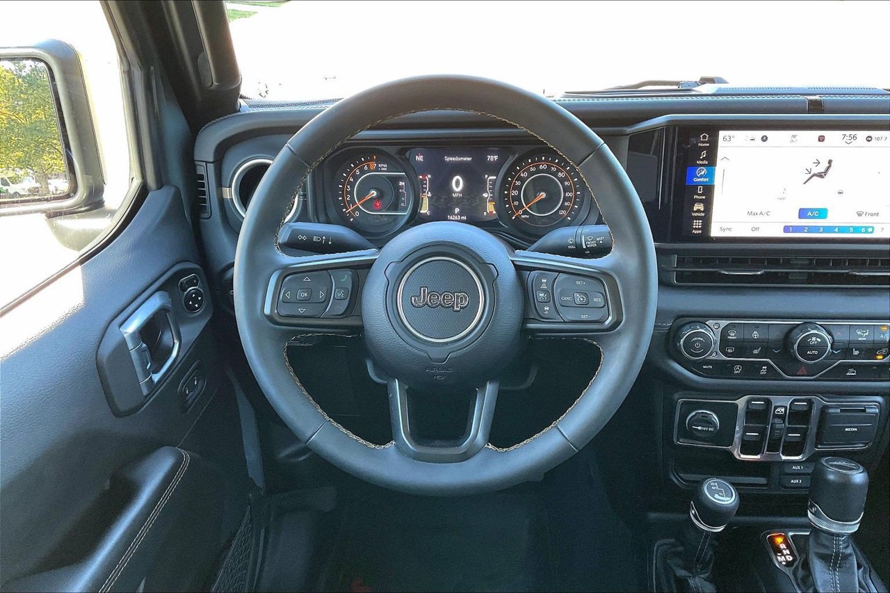 Certified 2024 Jeep Gladiator Sport w/ Premium Package AWD/4WD image 9