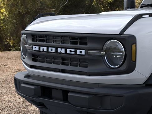 New 2025 Ford Bronco 4-Door image 19