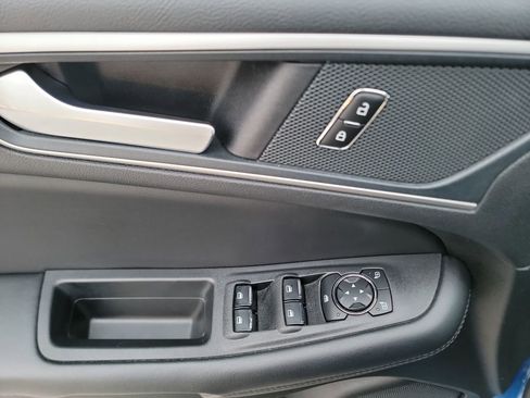 Used 2024 Ford Edge SEL w/ Convenience Package image 11