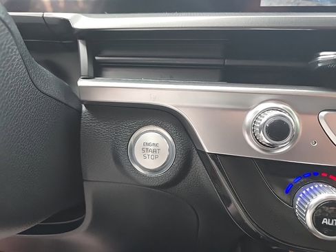 Certified 2025 Kia Telluride S image 26