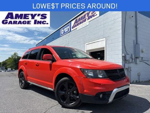 Used 2019 Dodge Journey Crossroad FWD image 1