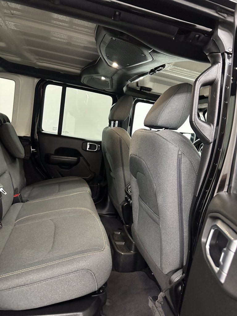 Used 2024 Jeep Wrangler Unlimited w/ Convenience Group AWD/4WD image 30