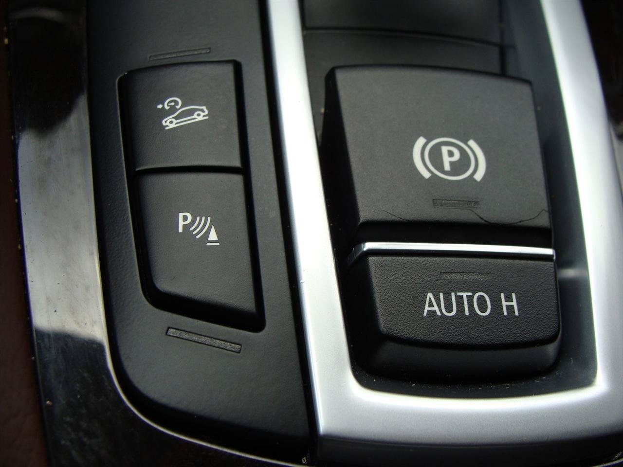 Used 2014 BMW 535i xDrive Sedan AWD/4WD image 28