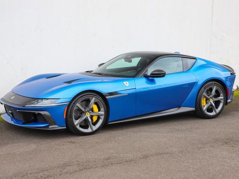 Certified 2025 Ferrari 12Cilindri RWD image 9
