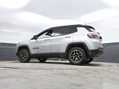 Used 2025 Jeep Compass Trailhawk image 46