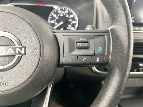 Used 2024 Nissan Rogue SV AWD/4WD image 12