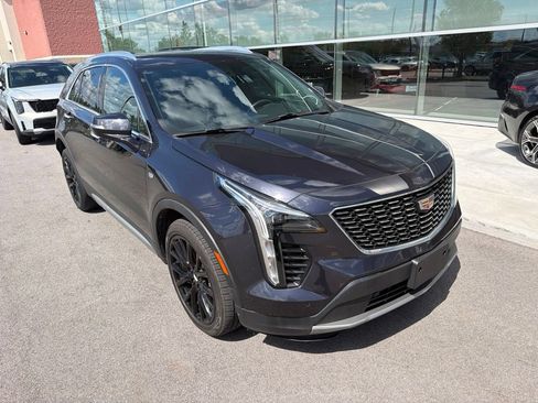 Used 2023 Cadillac XT4 Premium Luxury w/ Enhanced Visibility Package AWD/4WD image 3