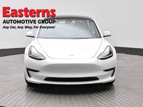 Used 2023 Tesla Model 3 Standard Range image 2