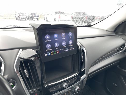 Used 2021 Chevrolet Traverse Premier image 45