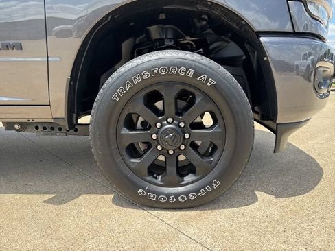 Used 2022 RAM 2500 Big Horn w/ Night Edition AWD/4WD image 9