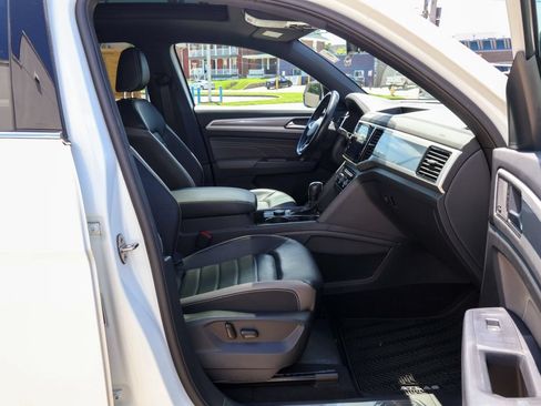 Certified 2021 Volkswagen Atlas Cross Sport SEL Premium R-Line AWD/4WD image 30