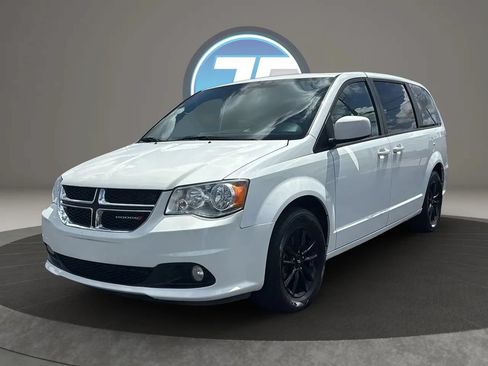 Used 2019 Dodge Grand Caravan SE FWD image 9
