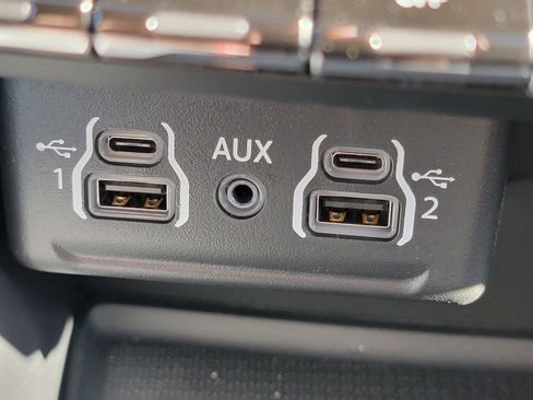 Used 2024 Dodge Durango GT image 8