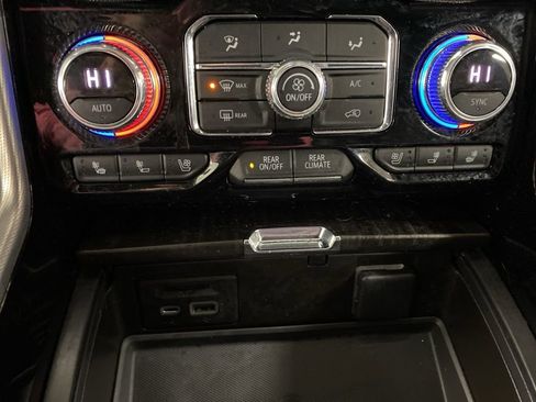 Used 2021 GMC Yukon Denali w/ Denali Premium Package image 52