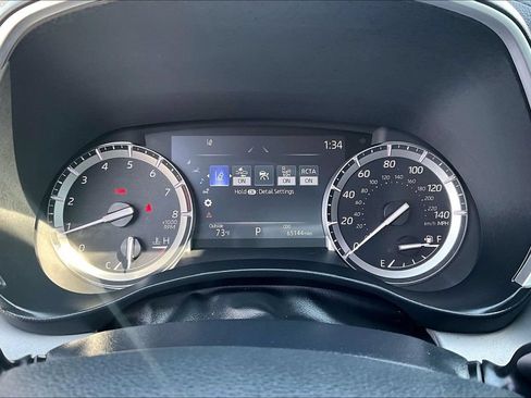 Used 2022 Toyota Highlander XLE AWD/4WD image 20