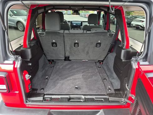 Used 2025 Jeep Wrangler Unlimited Sport AWD/4WD image 29