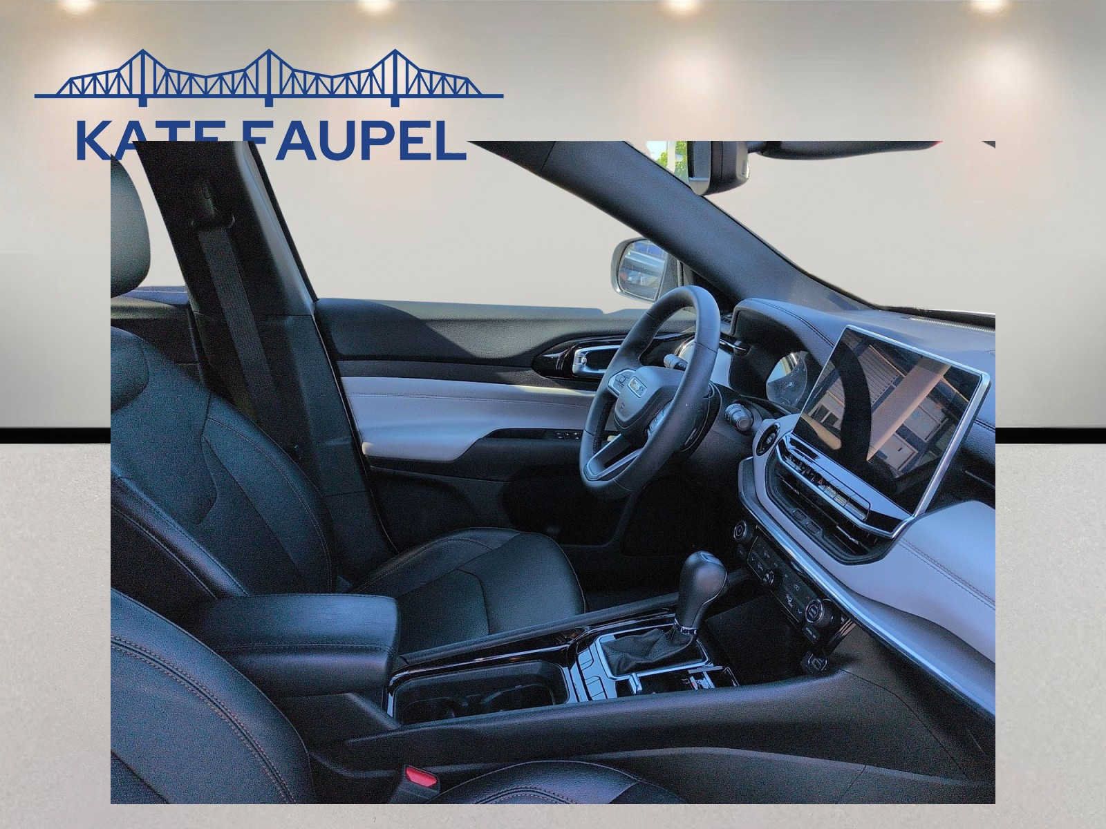 Used 2023 Jeep Compass Limited AWD/4WD image 7