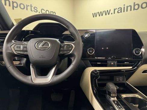 Used 2024 Lexus NX 250 FWD w/ Cold Area Package image 9
