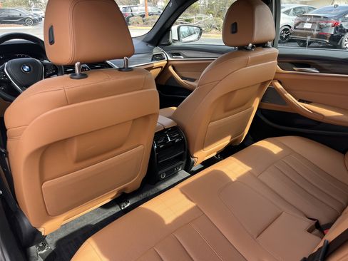 Used 2022 BMW 540i w/ Premium Package image 21