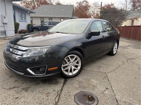 Used 2010 Ford Fusion SEL image 2