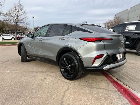 Used 2025 Buick Envista Sport Touring image 8