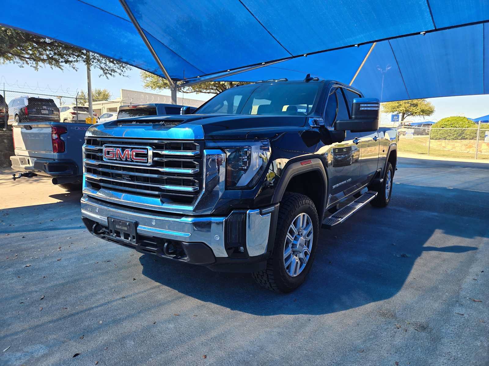Used 2024 GMC Sierra 2500 SLT w/ Texas SLT Premium Package AWD/4WD image 1