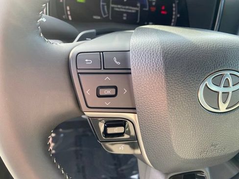 Certified 2025 Toyota Camry SE AWD/4WD image 22