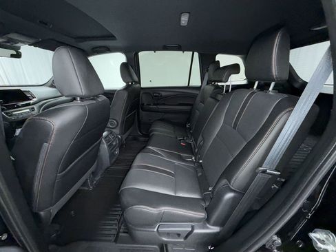 Used 2023 Honda Passport TrailSport image 12