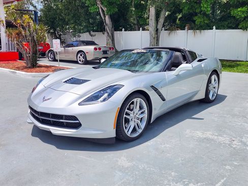 Used 2019 Chevrolet Corvette Stingray Coupe w/ Battery Protection Package RWD image 4