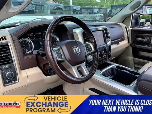 Used 2018 RAM 1500 Laramie w/ Convenience Group AWD/4WD image 11