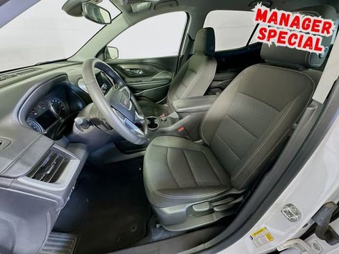 Used 2024 GMC Terrain SLE image 12
