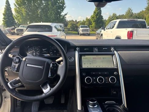 Used 2019 Land Rover Discovery HSE AWD/4WD image 11