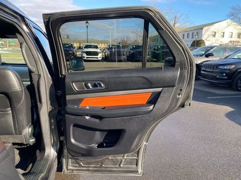 Used 2019 Ford Explorer XLT w/ Equipment Group 202A image 30