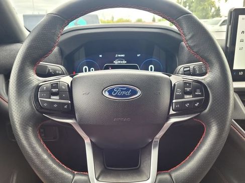Certified 2025 Ford Explorer ST-Line AWD/4WD image 25