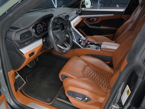 Used 2019 Lamborghini Urus AWD/4WD image 42