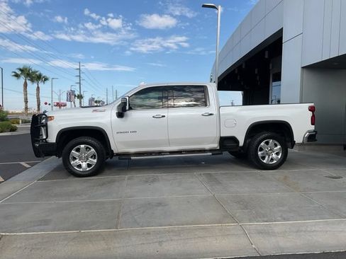Used 2022 Chevrolet Silverado 2500 LTZ w/ LTZ Plus Package AWD/4WD image 4