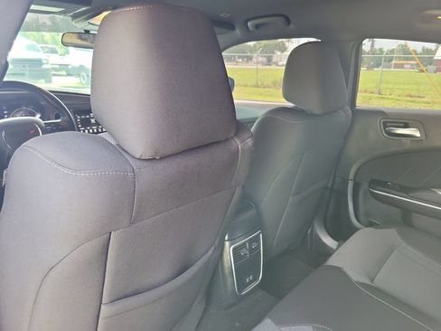Used 2020 Dodge Charger SXT RWD image 12