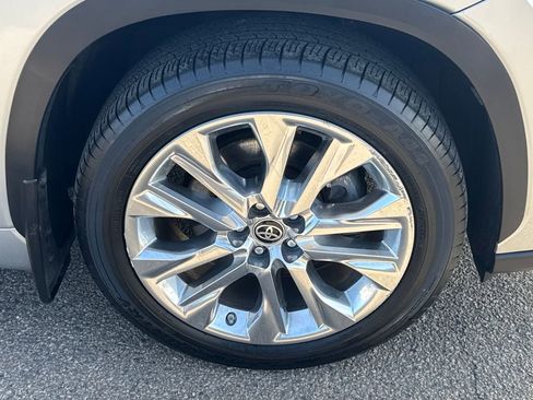 Used 2021 Toyota Highlander Limited image 46