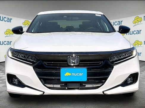 Used 2022 Honda Accord Sport image 2