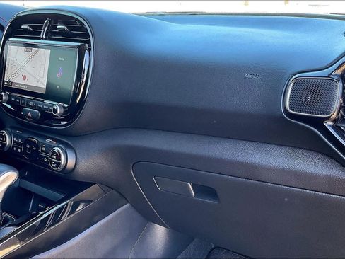 Used 2024 Kia Soul GT-Line FWD image 23