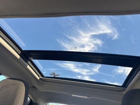 Used 2023 Chevrolet Malibu LT image 22