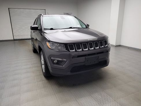 Used 2018 Jeep Compass Latitude w/ Safe & Security Group AWD/4WD image 14