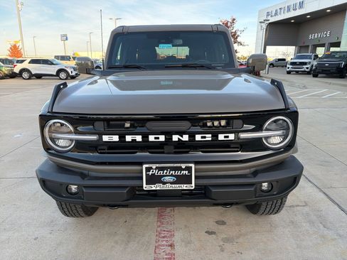 New 2025 Ford Bronco Outer Banks image 8