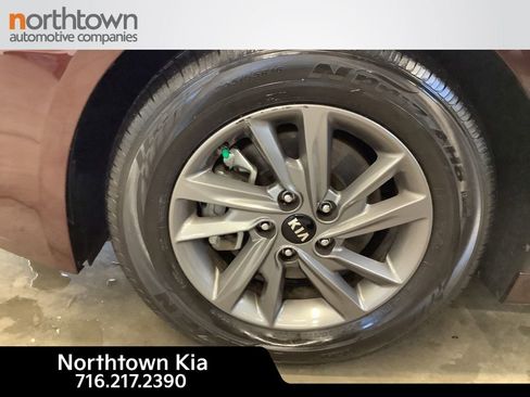 Used 2020 Kia Optima LX FWD image 19