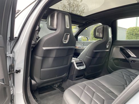 Used 2025 BMW 740i xDrive w/ Premium Package image 65