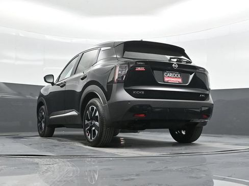 Used 2025 Nissan Kicks SV w/ SV Premium Package AWD/4WD image 33