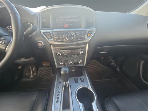 Used 2020 Nissan Pathfinder SL w/ Cargo Package image 15