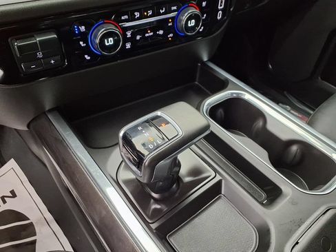 Used 2024 Chevrolet Silverado 1500 LTZ AWD/4WD image 10