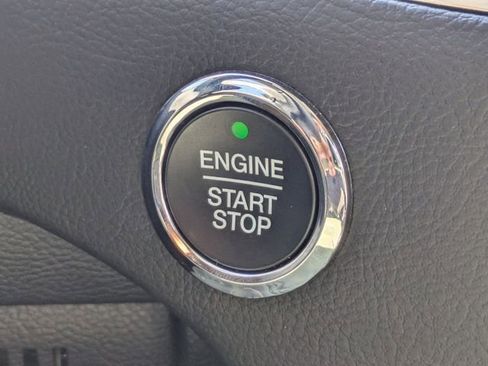 Used 2024 Ford Edge Titanium AWD/4WD image 25